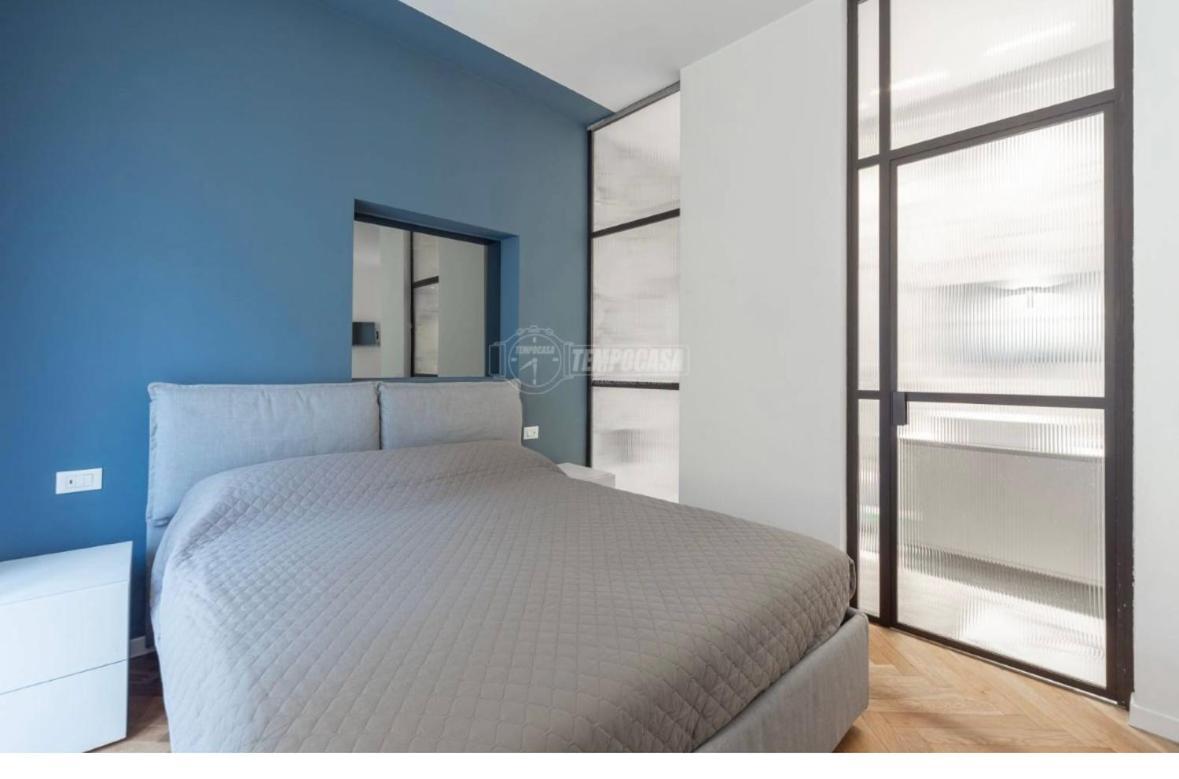 Milano - Delizioso Appartamento In Pieno Centro. Fancy Yellow Apartments ภายนอก รูปภาพ